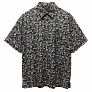 Vintage Tori Richard Honolulu Men’s Hawaiian Print Aloha Shirt. Made in Hawaii